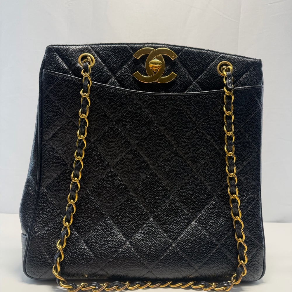 Chanel Vintage 1994 - 1996 Bolso Caviar black gold hardware